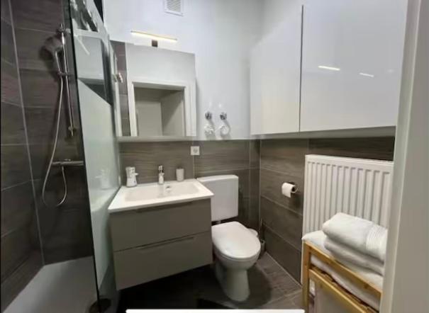 Old Town Apartment,Mit Renovierten Bad إنغولشتات المظهر الخارجي الصورة